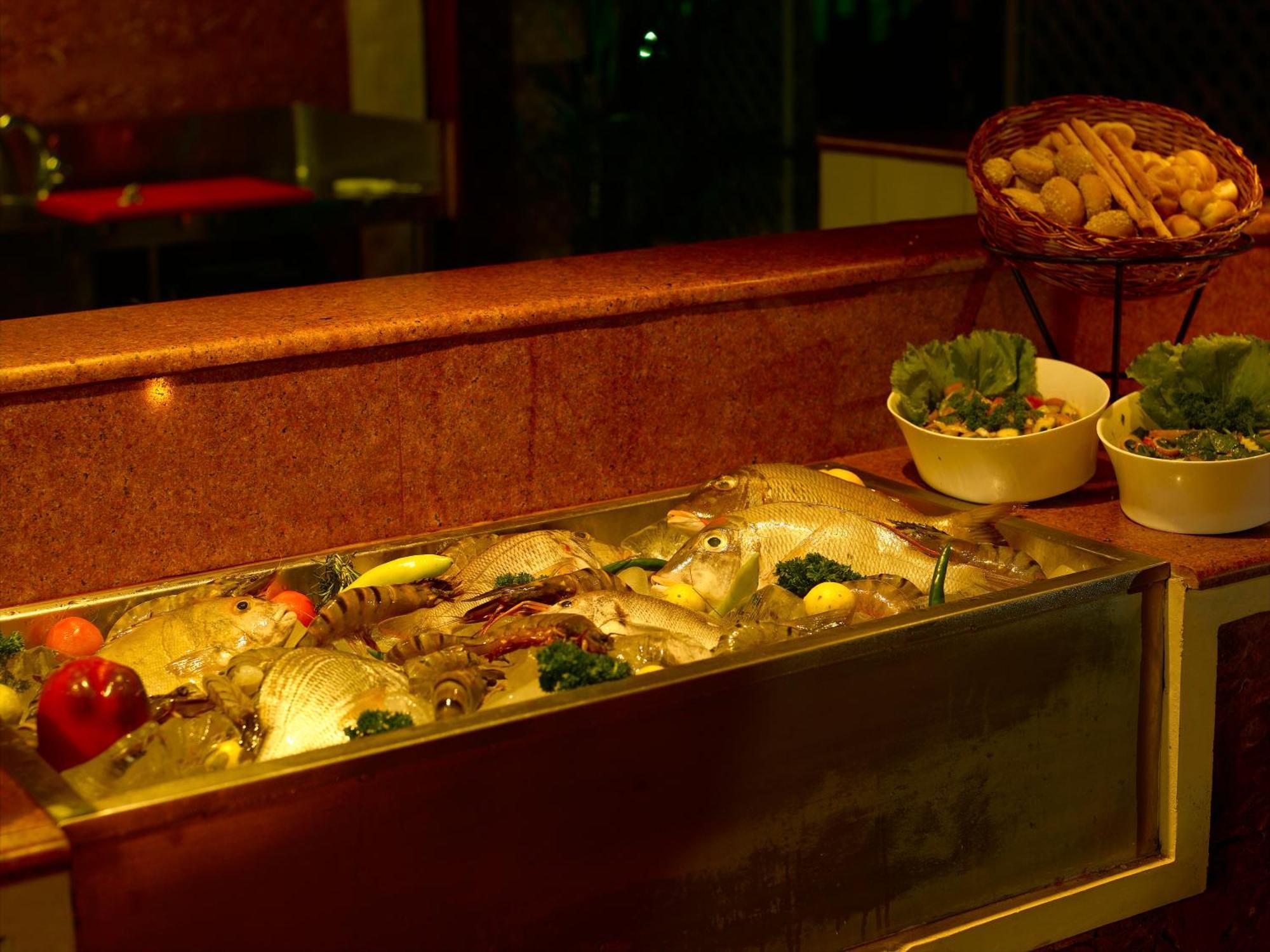 Vivanta Ernakulam, Marine Drive Kochi Restaurace fotografie
